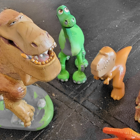 Pixar Dinos - Picture 5 of 6